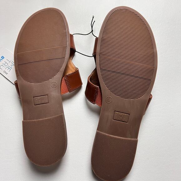 Time and Tru Women's Slip On Low Heel Sandals NWT Sz 8.5 - Picture 2 of 7
